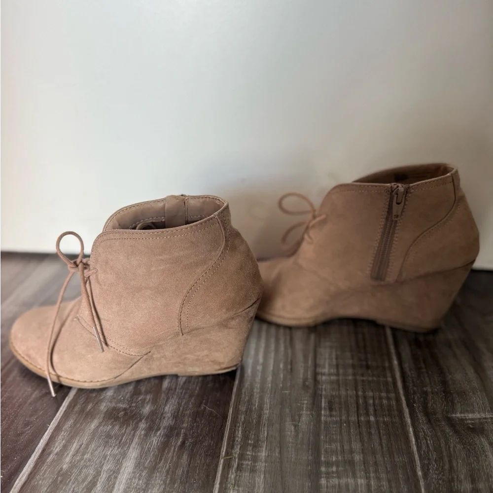 Universal Thread Tan Vegan Suede Ankle Wedge Boots - Picture 7 of 8